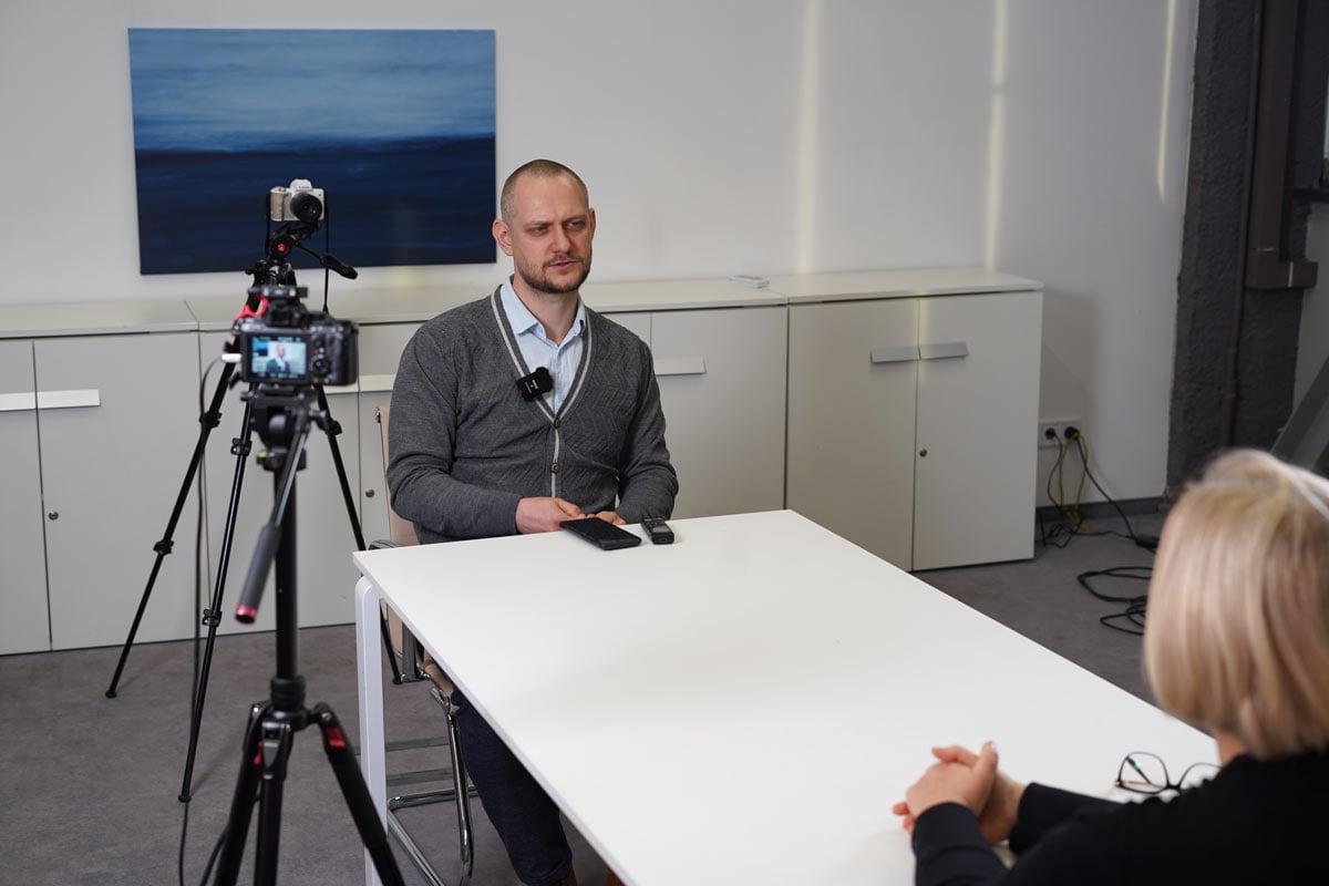 Оглядач Тижня Олександр Трохимчук поговорив з Іриною Геращенко, Тиждень обговорив з Іриною Геращенко питання припинення вогню та гарантій безпеки