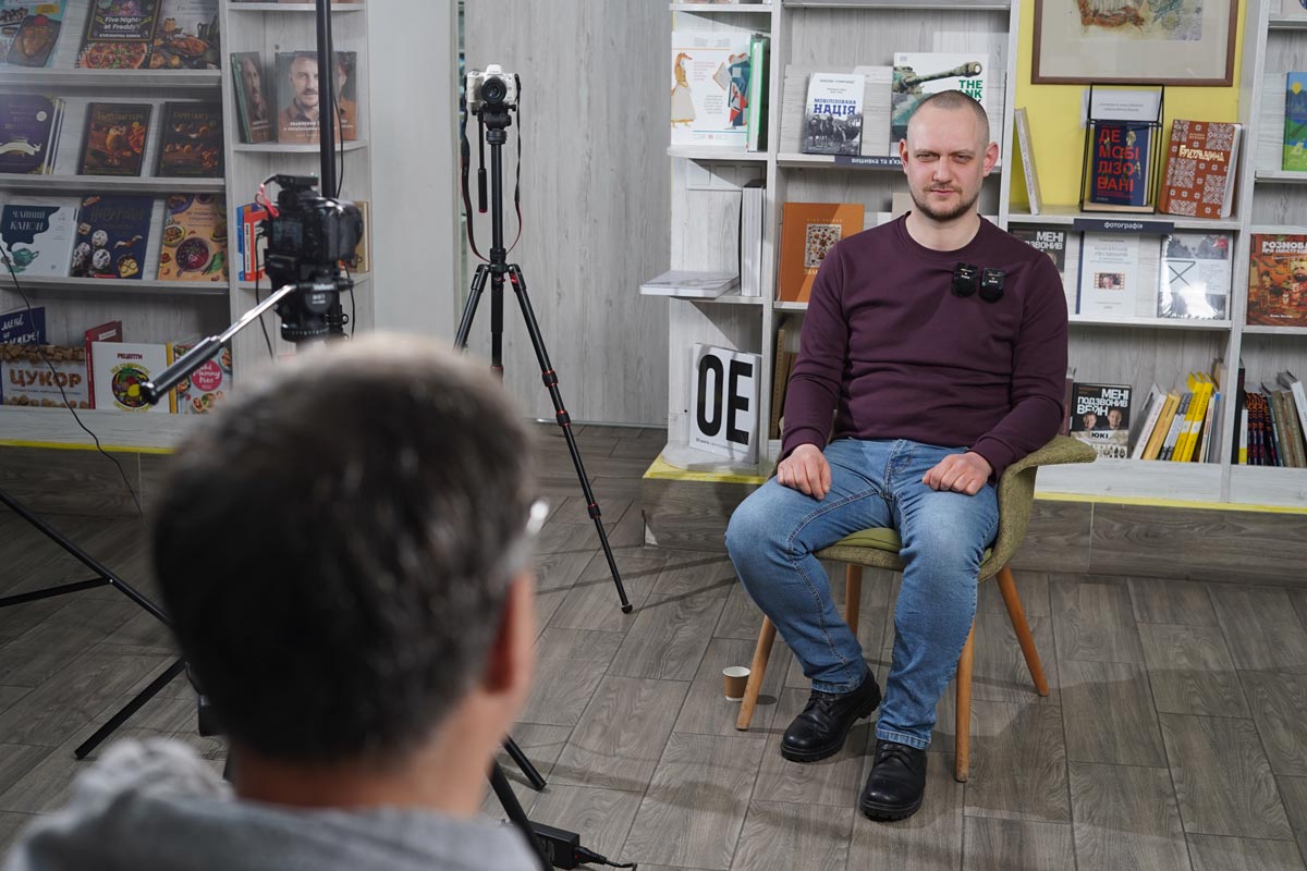 Чому в різних регіонах країни ситуація з електроенергією відрізняється та для чого діють відключення світла, — розповів Олександру Трохимчуку директор Центру дослідження енергетики Олександр Харченко