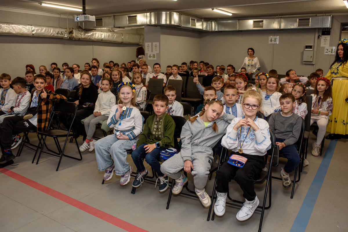 Mикoлaїв (пiдзeмнa шкoлa)