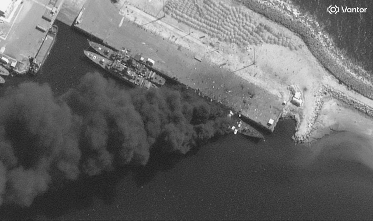 Кораблі ВМС Ірану під вогнем американської авіації